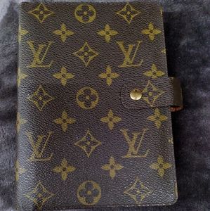 Louis Vuitton monogram ring agenda